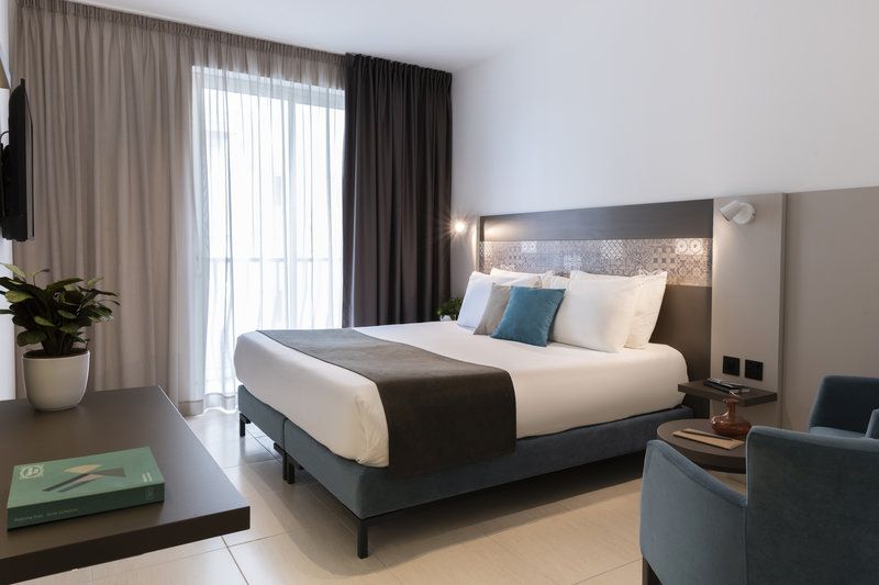 Bayview Hotel & Apartments - 3*