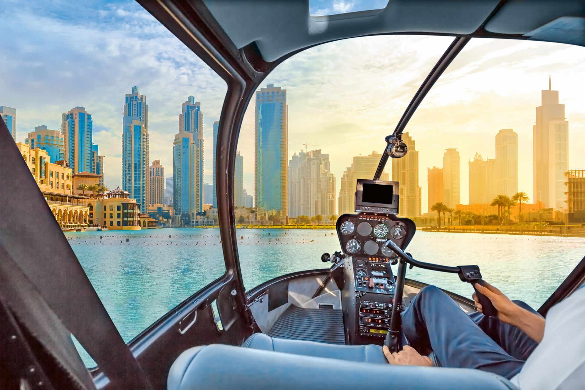 Helikopter über Dubai, VAE