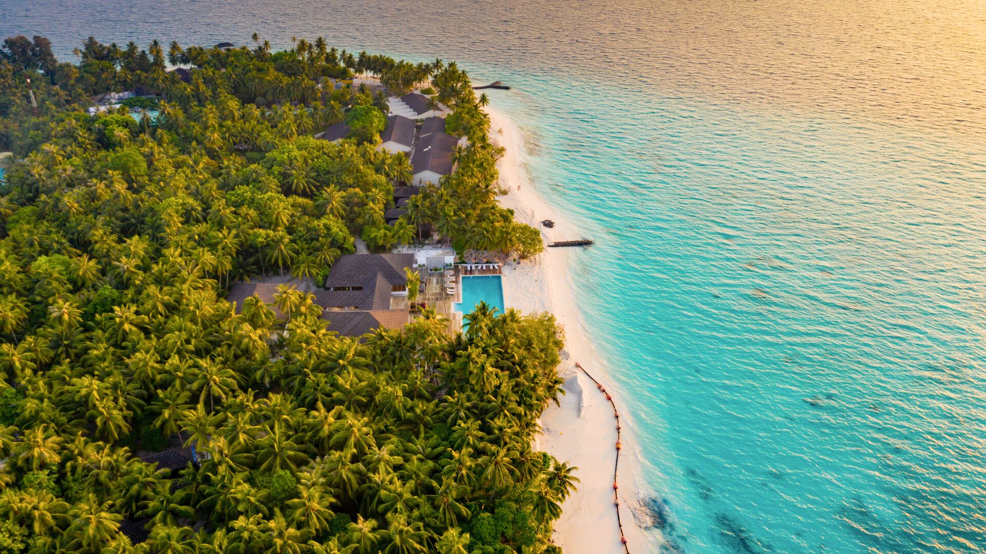 Maldives - Hotel Fiyavalhu 4*