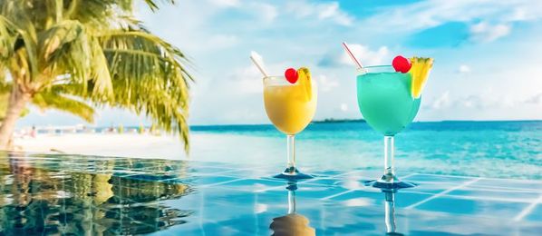 Cocktails am Strand auf de Malediven