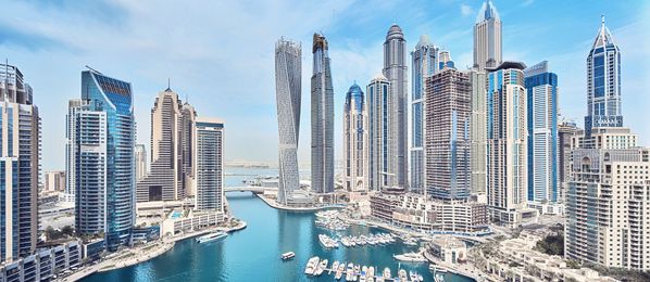 Skyline von Dubai Marina in den Vereinigten Arabischen Emiraten