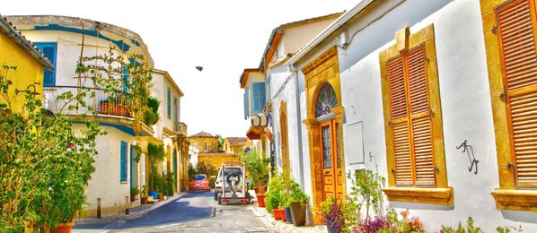 Eine Gasse in der Altstadt von Nikosia, Zypern