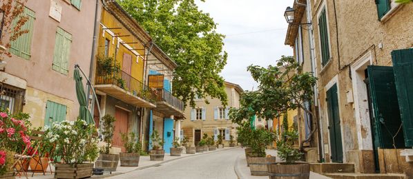 Typische Häuser im Süden der Provence
