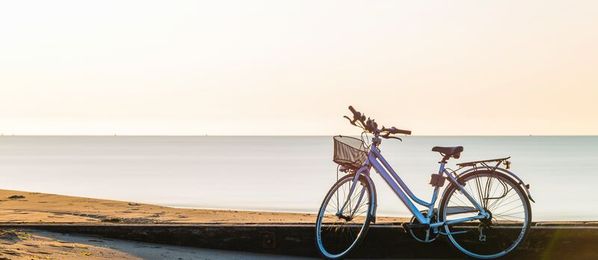 Fahrrad und Strand Bibione