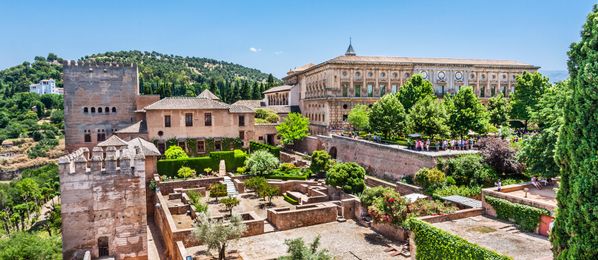 Alhambra de Granada Palaces in Andalusien
