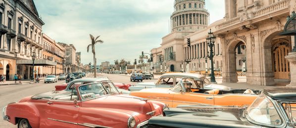 Oldtimer auf den Straßen in Havanna
